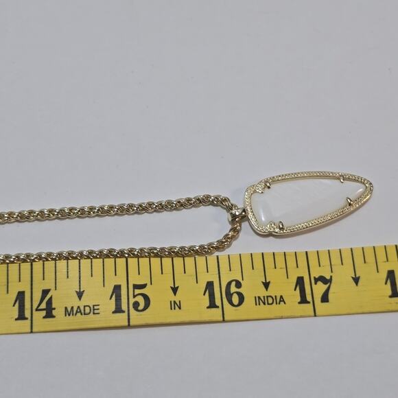 Kendra Scott MOP Shaylee Necklace White Mother Of Pearl Birthstone Arrow Pendant - Picture 6 of 7